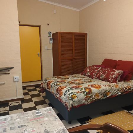 Peaceful 1-Bedroom Granny Flat In Sunnyside Grahamstown Exterior foto